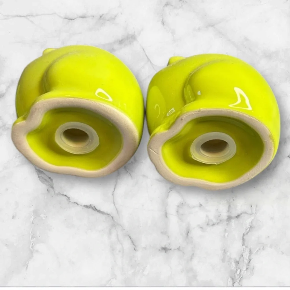Grasslands road ceramic green frogs on lily pad salt and pepper shakers